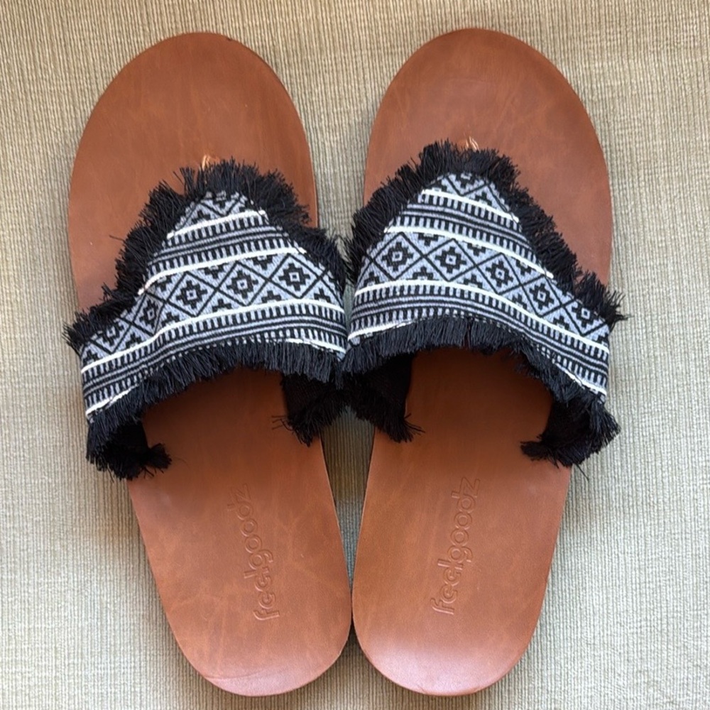 FEELGOODZ Zensole Aztec Woven Fringe Sandals NWOT